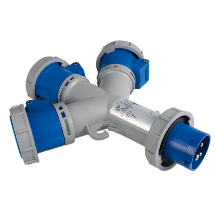 Adaptador triple industrial 2P+T, 16A 230V~MÁX 3680W, IP44 (clavija industrial 6h y 3 bases industriales 6h) Solera