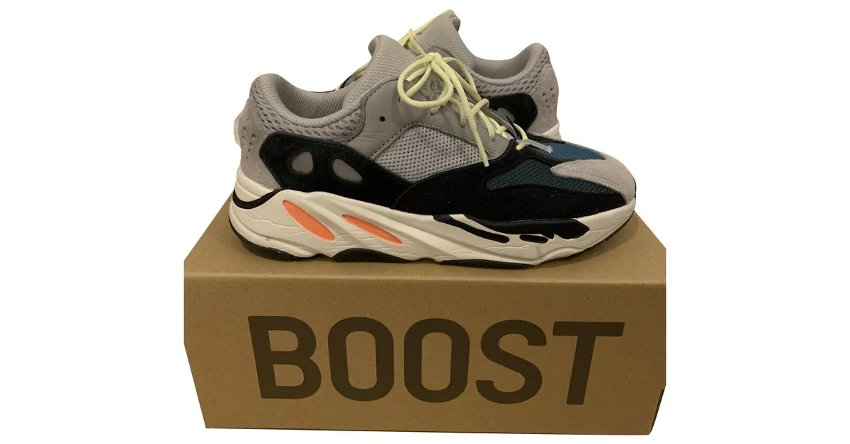 Adidas Yeezy boost wave runner 700 gris sólido Negro Naranja Verde oscuro 