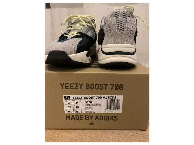 Adidas Yeezy boost wave runner 700 gris sólido Negro Naranja Verde oscuro 