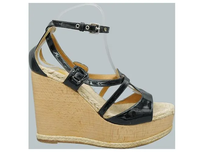 Autre Marque Tacones de Charol Negro 