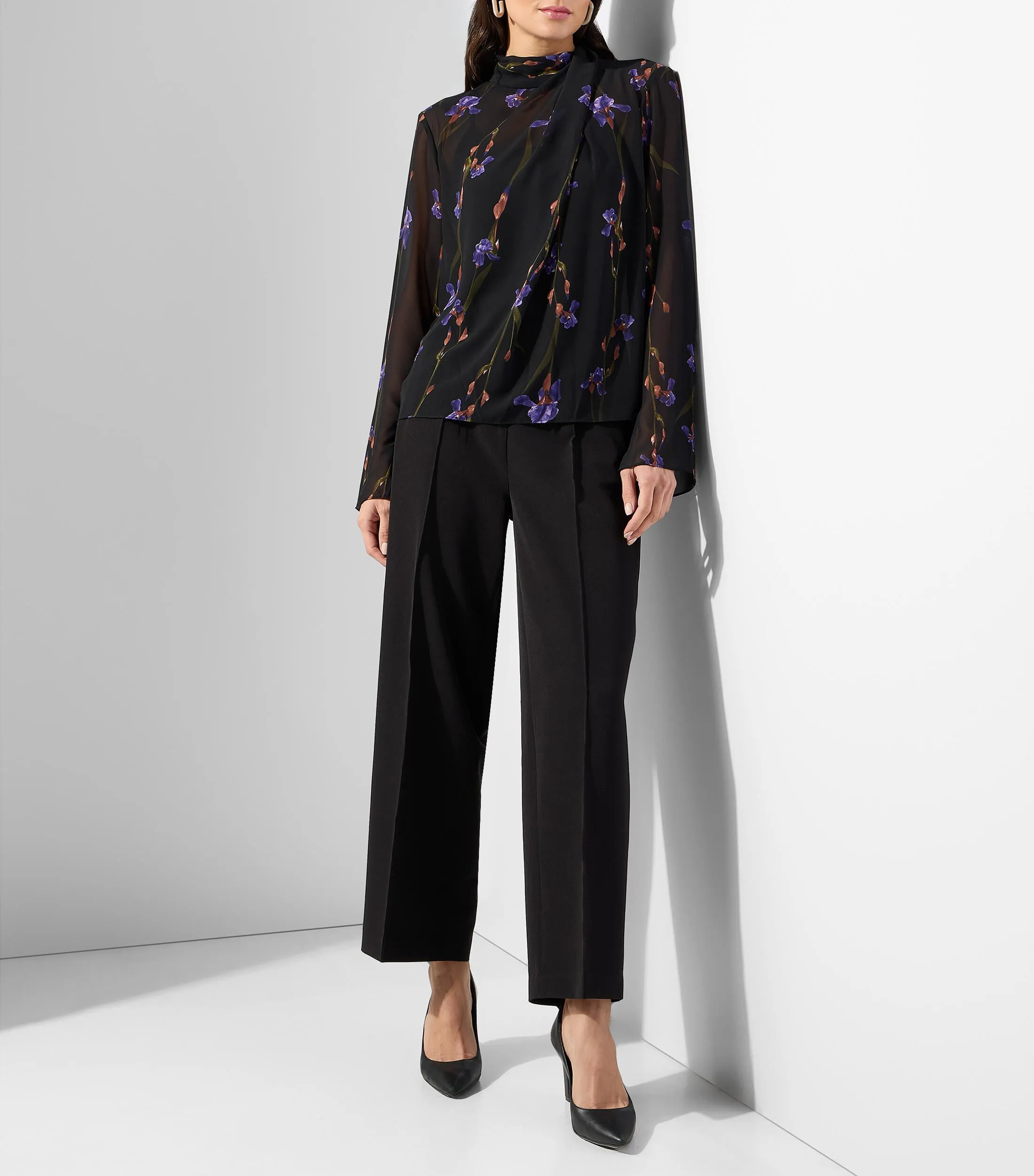 BCBGMAXAZRIA Blusa estampada de manga larga Mujer