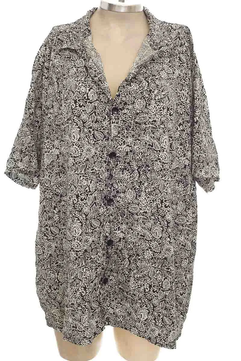 BLUSA COLOR NEGRO  CLOSEANDO