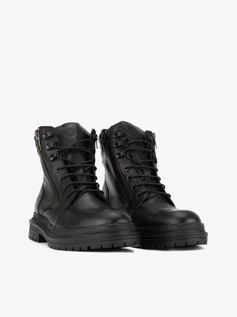 BOTA KANGAROOS EM PELE DE ATACADOR COM CAP TOE EM SOLA DE RASTO