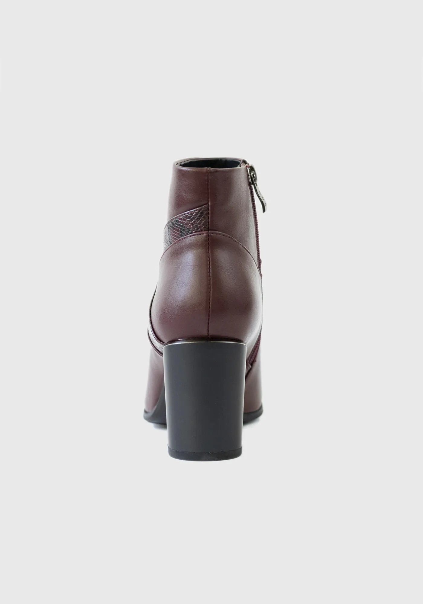 Botin Vanya Burdeo