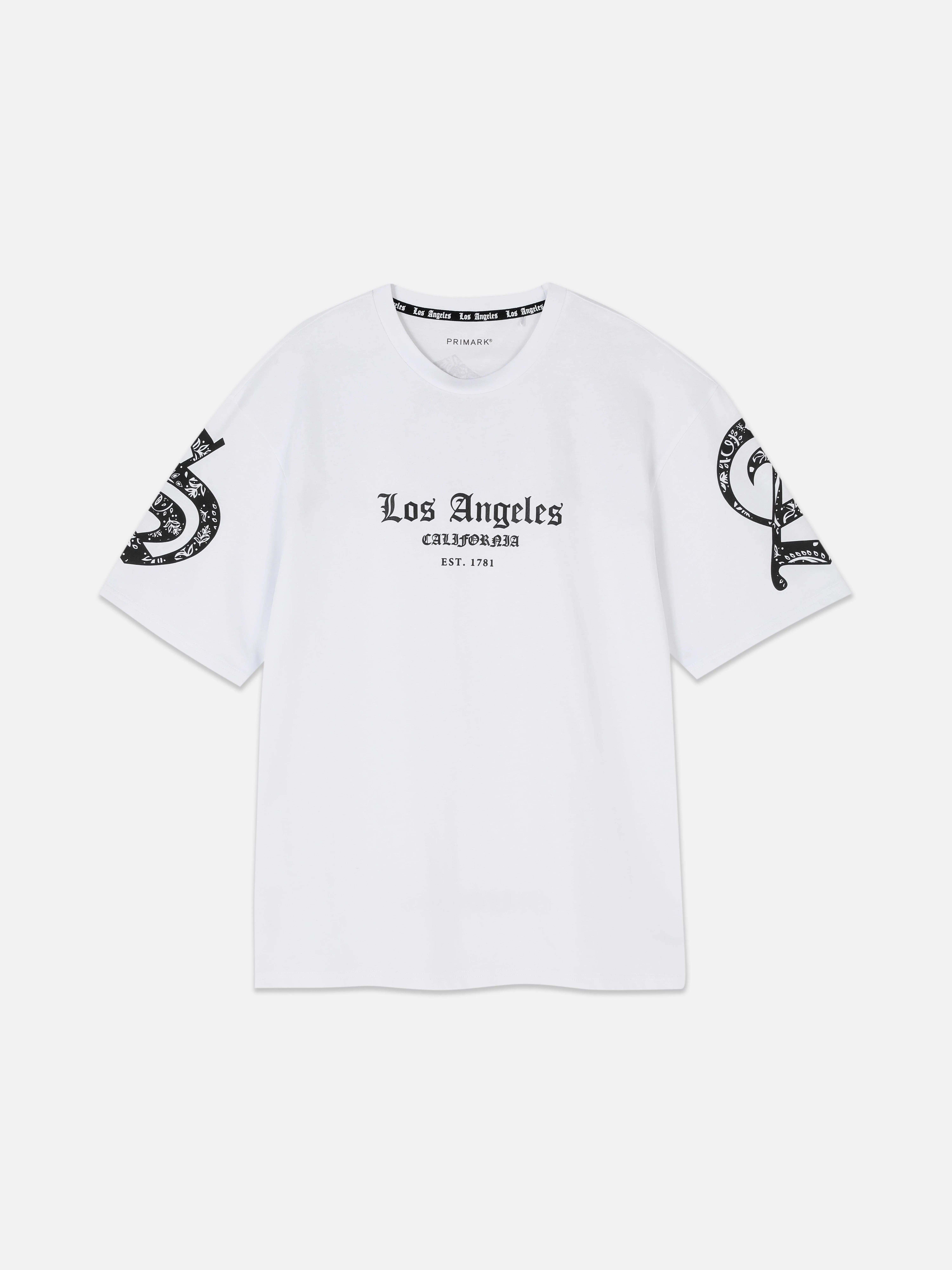 Camiseta con detalle de cachemira y texto «L.A.»