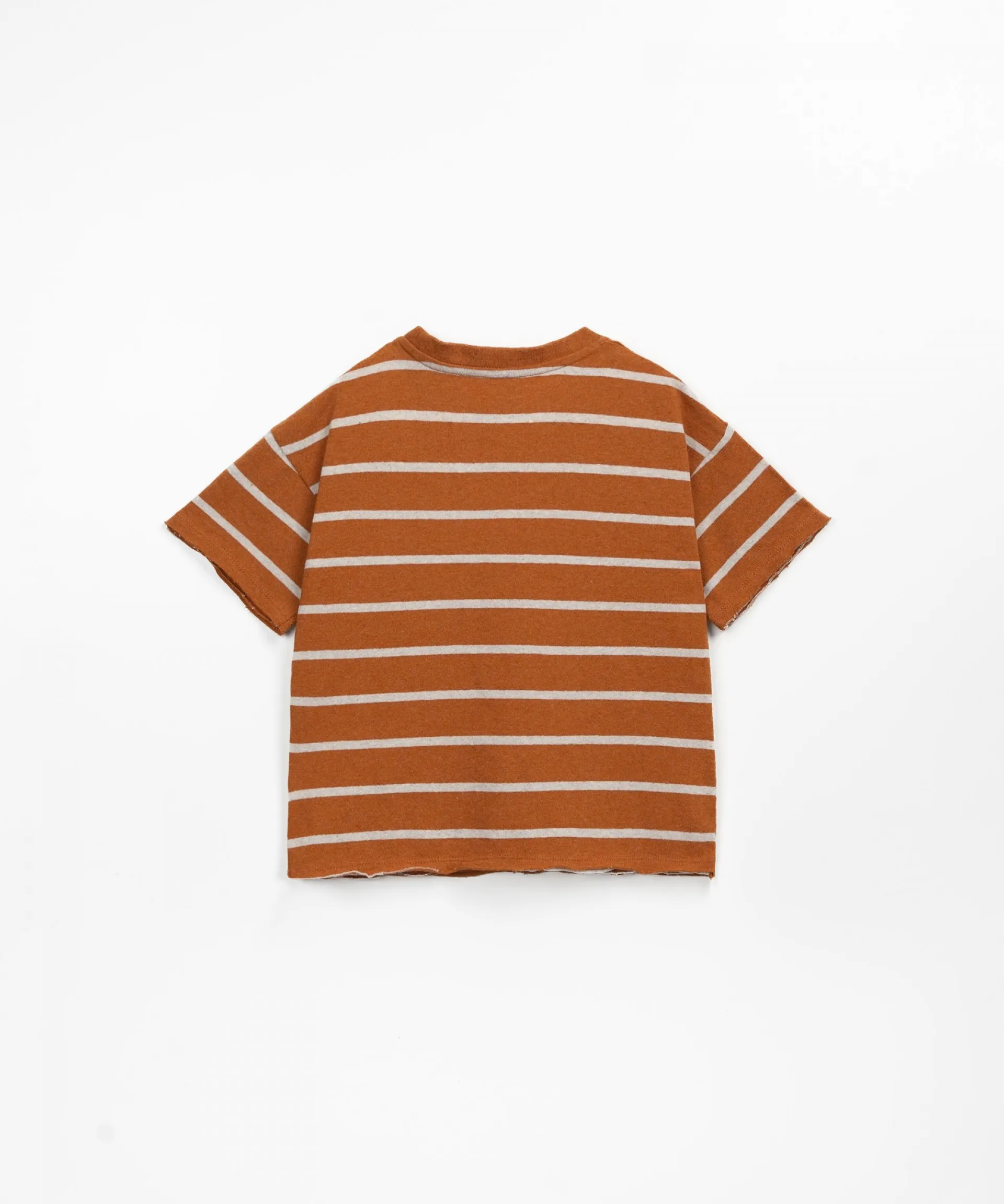 Camiseta con estampado de rayas | Textile Art