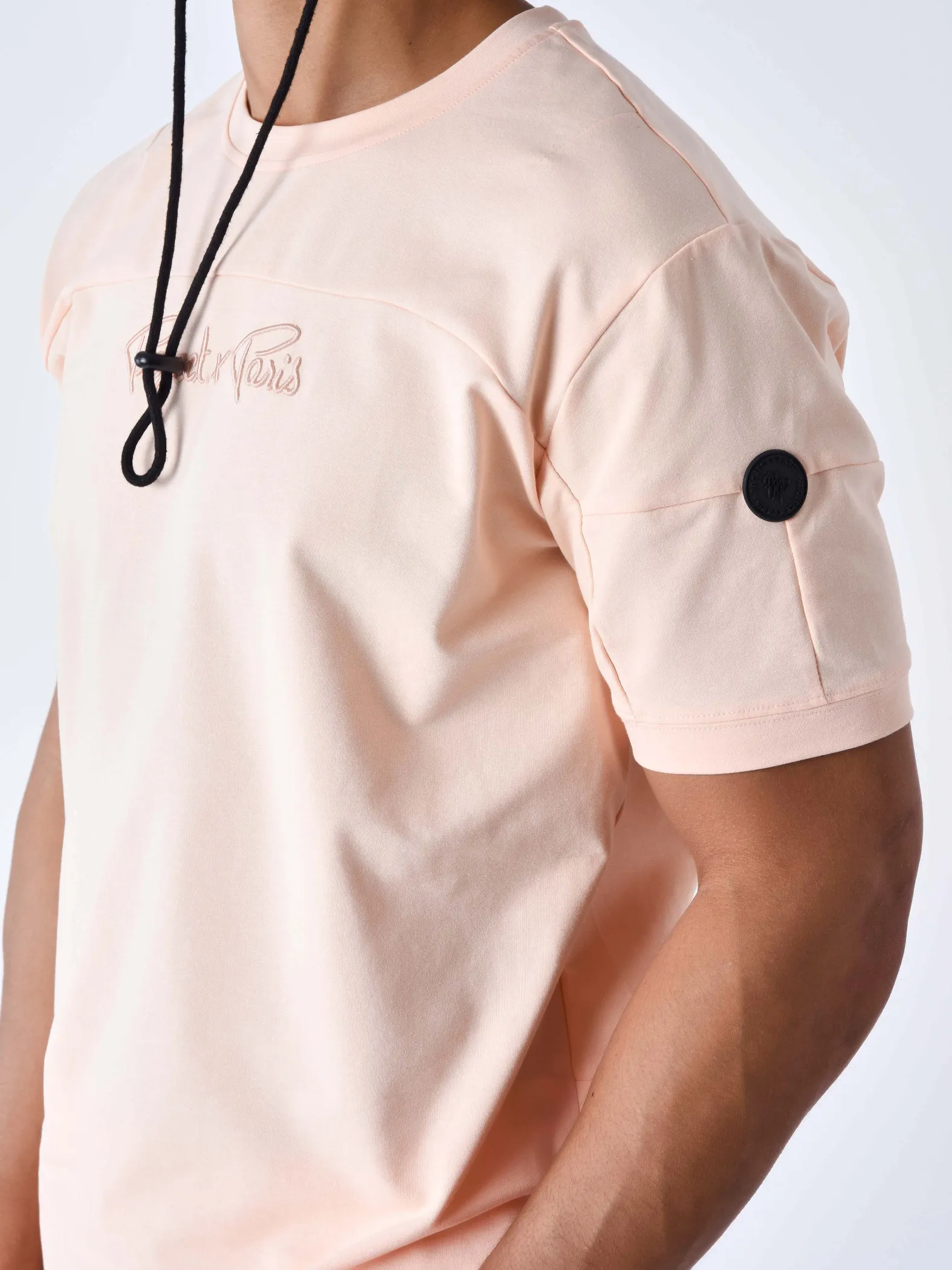 Camiseta técnica con recortes