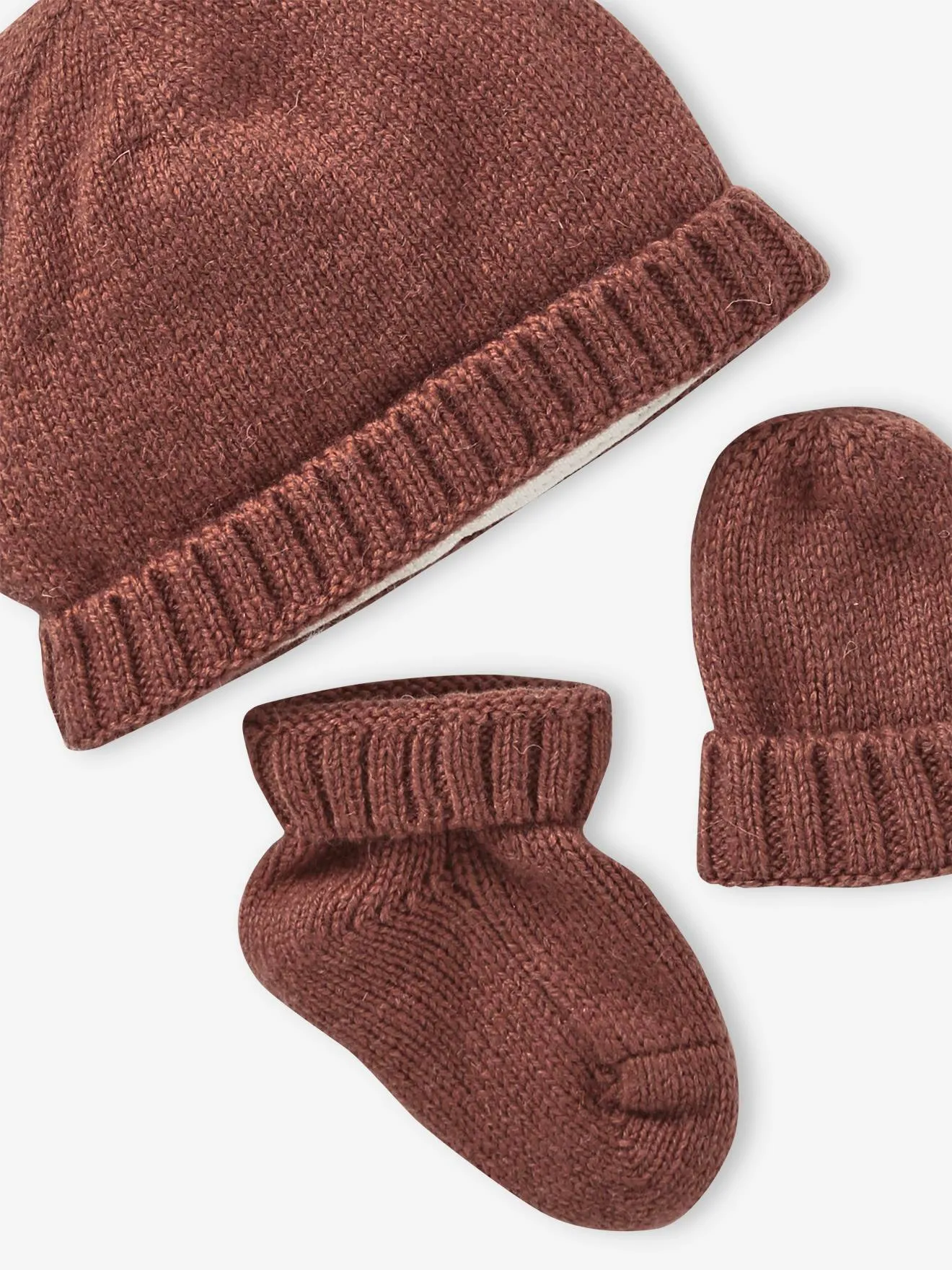 Conjunto para recién nacido de punto tricot: gorro + manoplas + zapatillas de casa