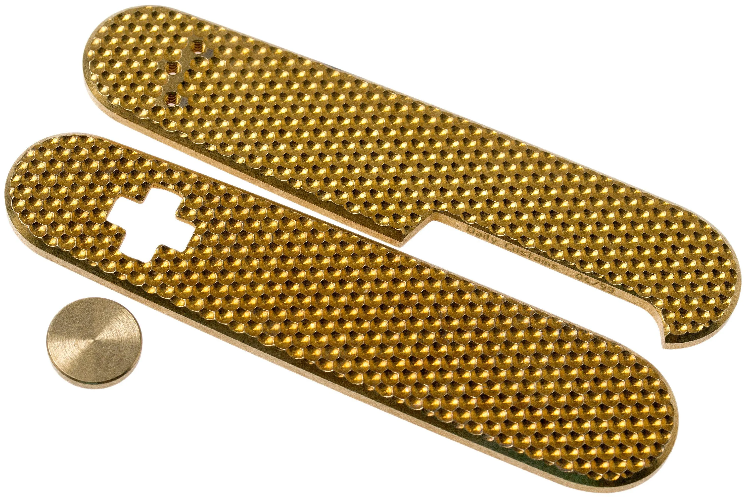Daily Customs 91.3 Golfball BS Pattern, Brass P10012431 cachas Victorinox