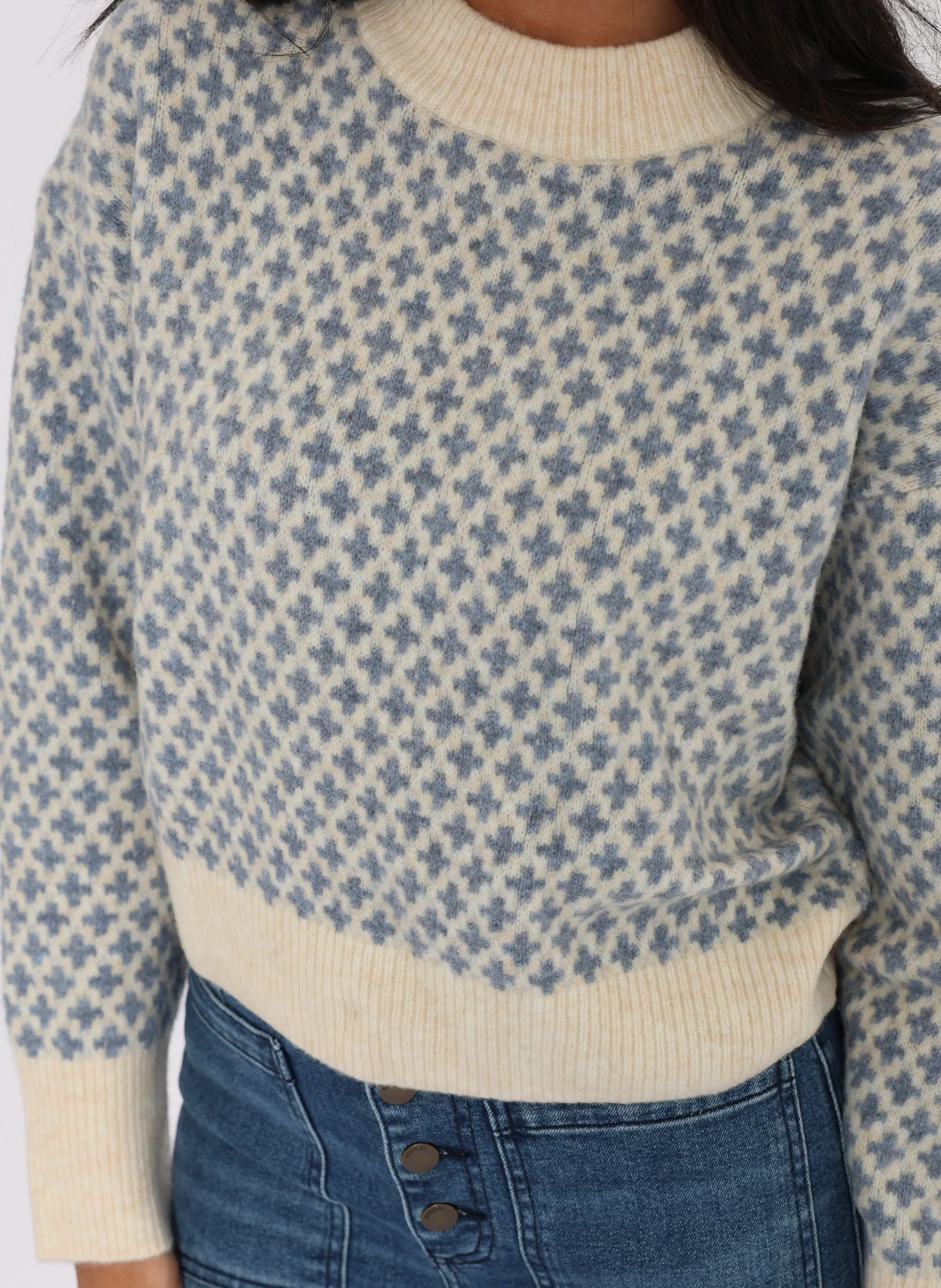KOOKAI ALICE  JERSEY HOLGADO DE JACQUARD DE MEZCLA DE PUNTO CON CUELLO REDONDO EN BEIGE