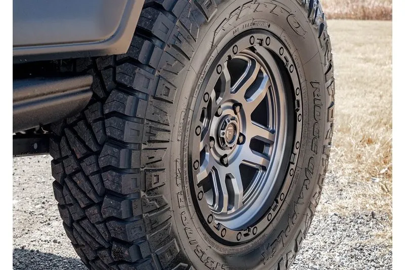 LLANTA DE ALEACIóN D701 AMMO MATTE GUNMETAL/BLACK BEAD RING FUEL 9.0X17 ET12 71,5 5X127
