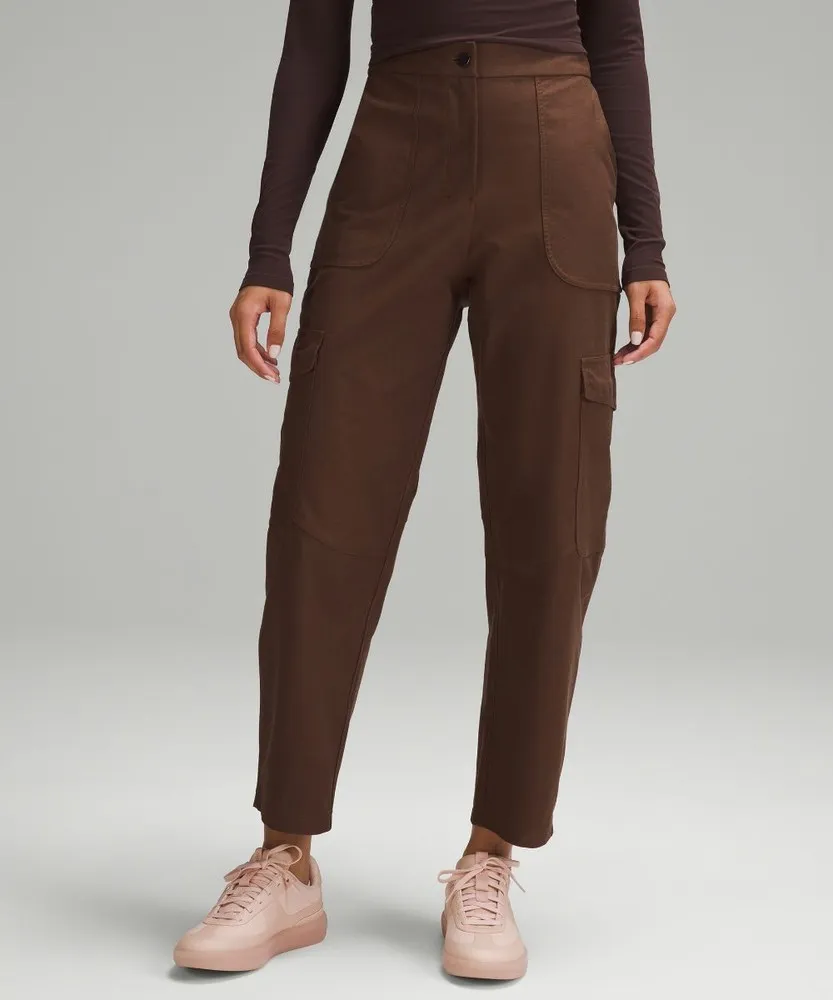 LULULEMON PANTALONES CARGO DE TALLE ALTO CON BOLSILLOS  DE UTILITECH LIGERO  JAVA | AW38E2CI