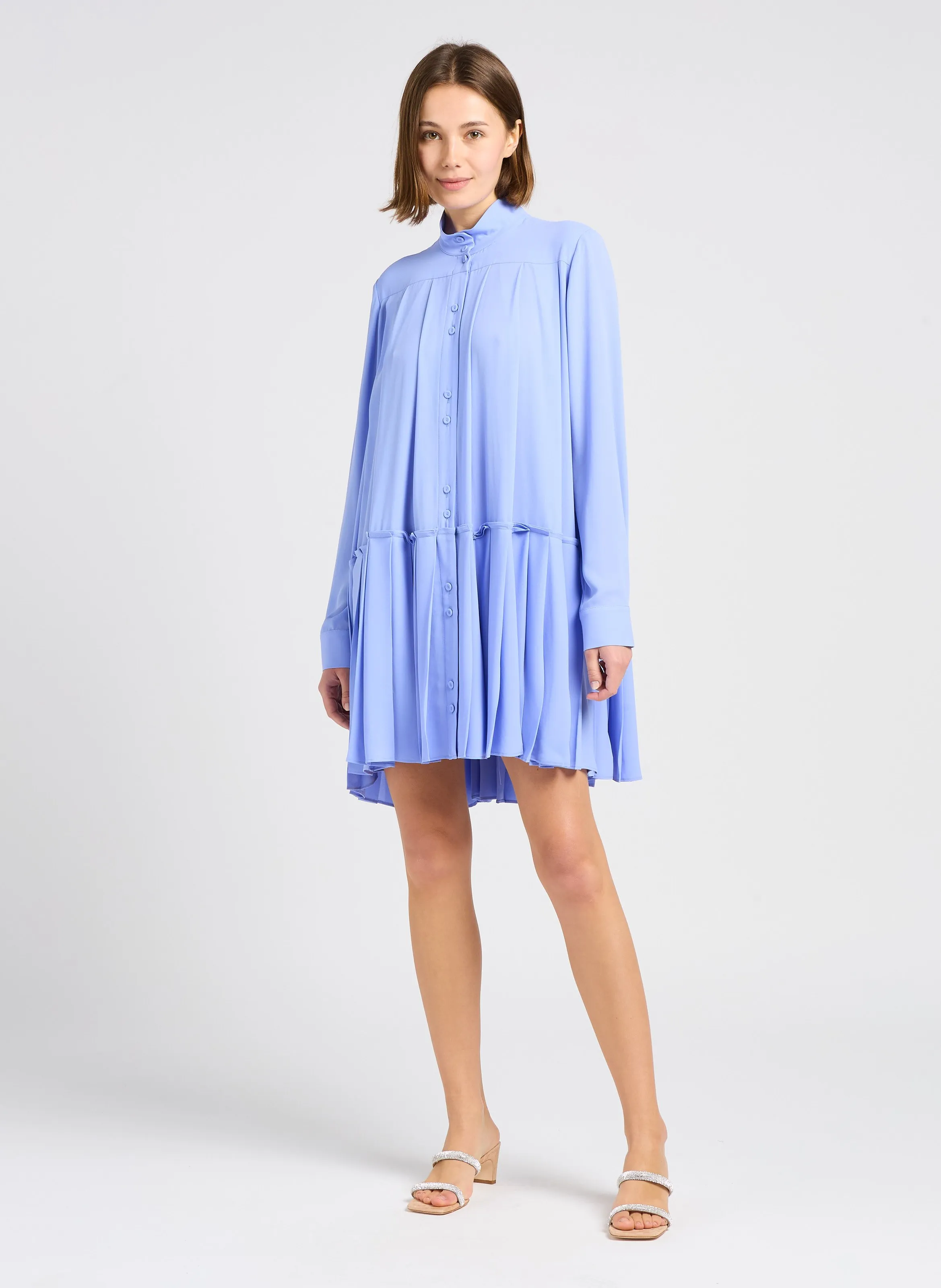 MARGAUX LONNBERG ARDEN  VESTIDO CORTO HOLGADO CON CUELLO ALTO EN VIOLETA
