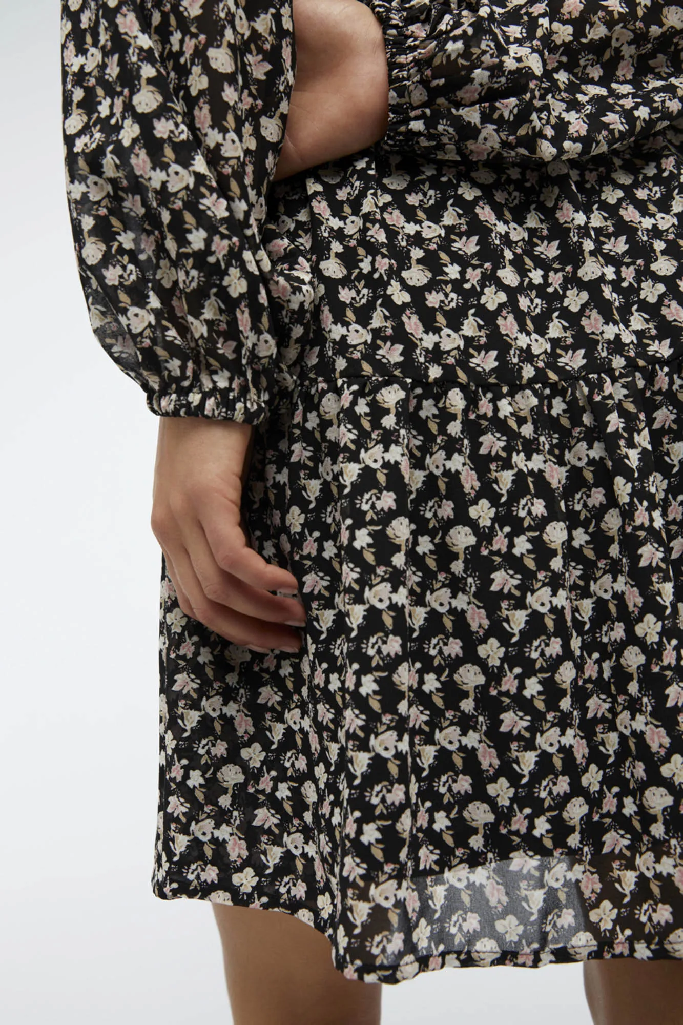 Object Vestido corto a capas