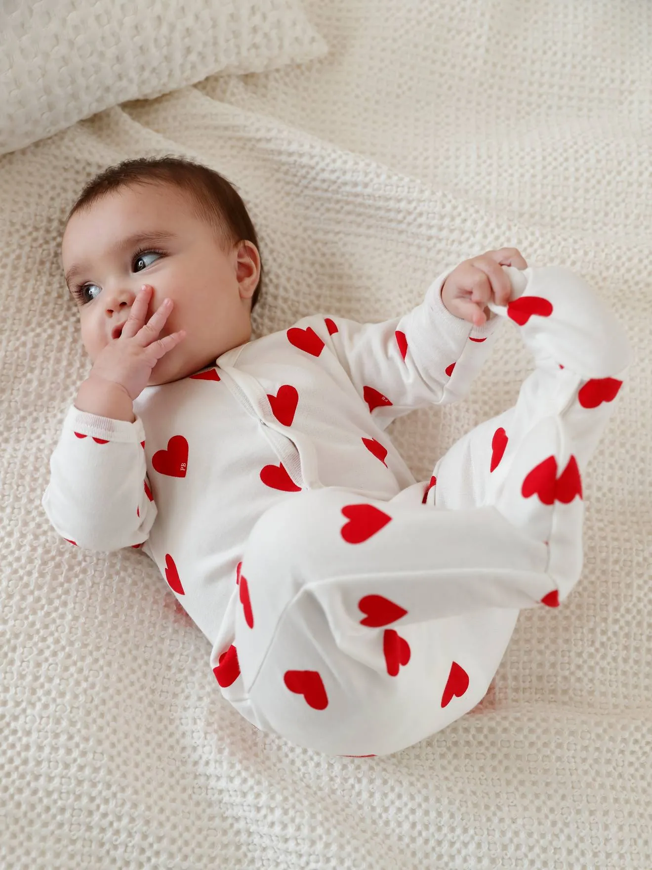 Pelele para bebé con corazones de felpa Petit Bateau