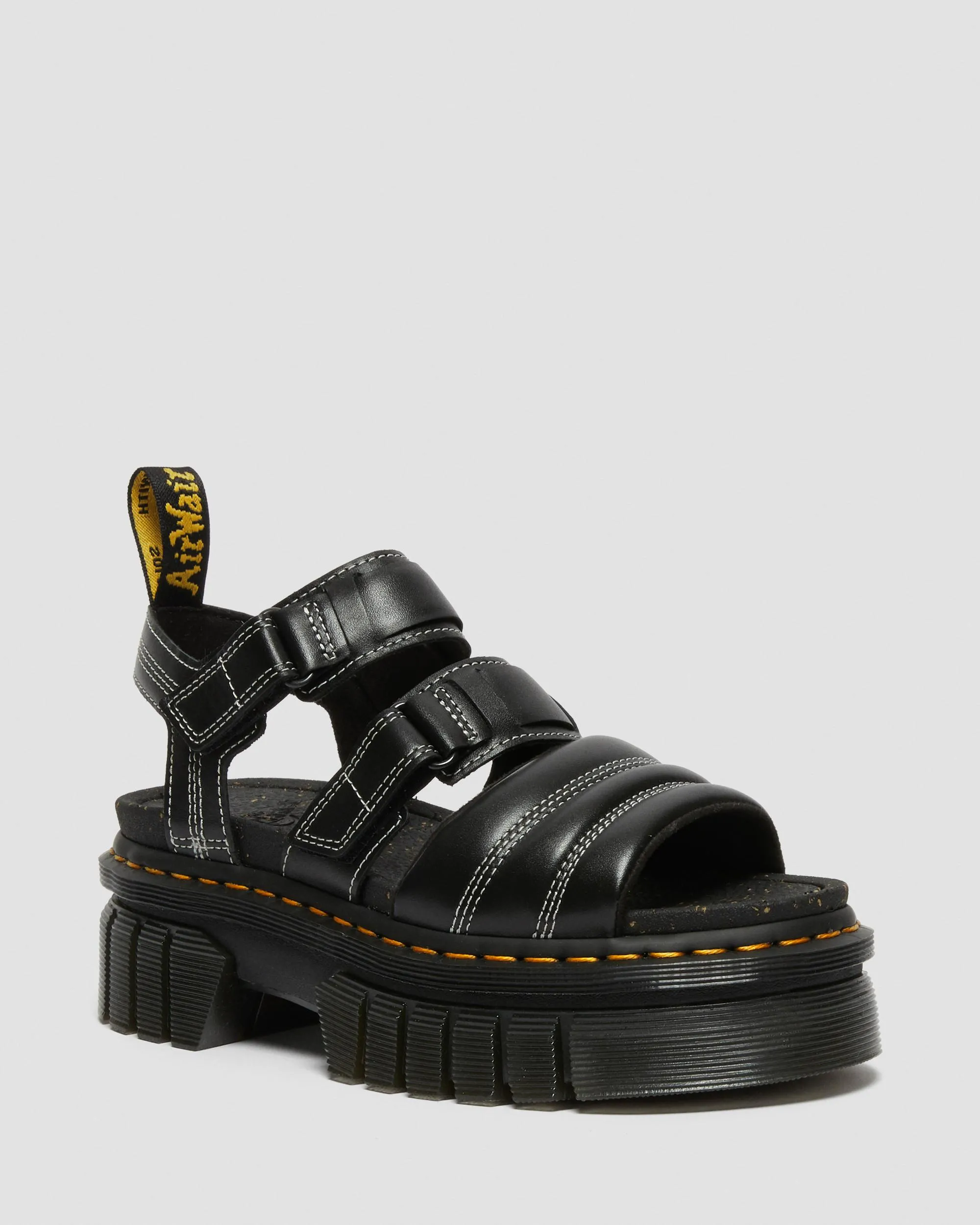 Sandalias Ricki con 3 tiras en piel