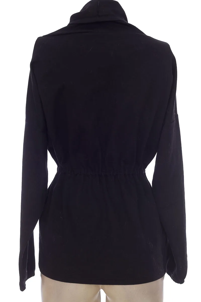 SWEATER COLOR NEGRO  CLOSEANDO