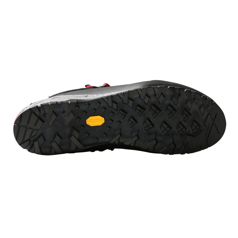 THE NORTH FACE SUMMIT SERIES BREITHORN FUTURELIGHT BOTAS TREKKING  SS25