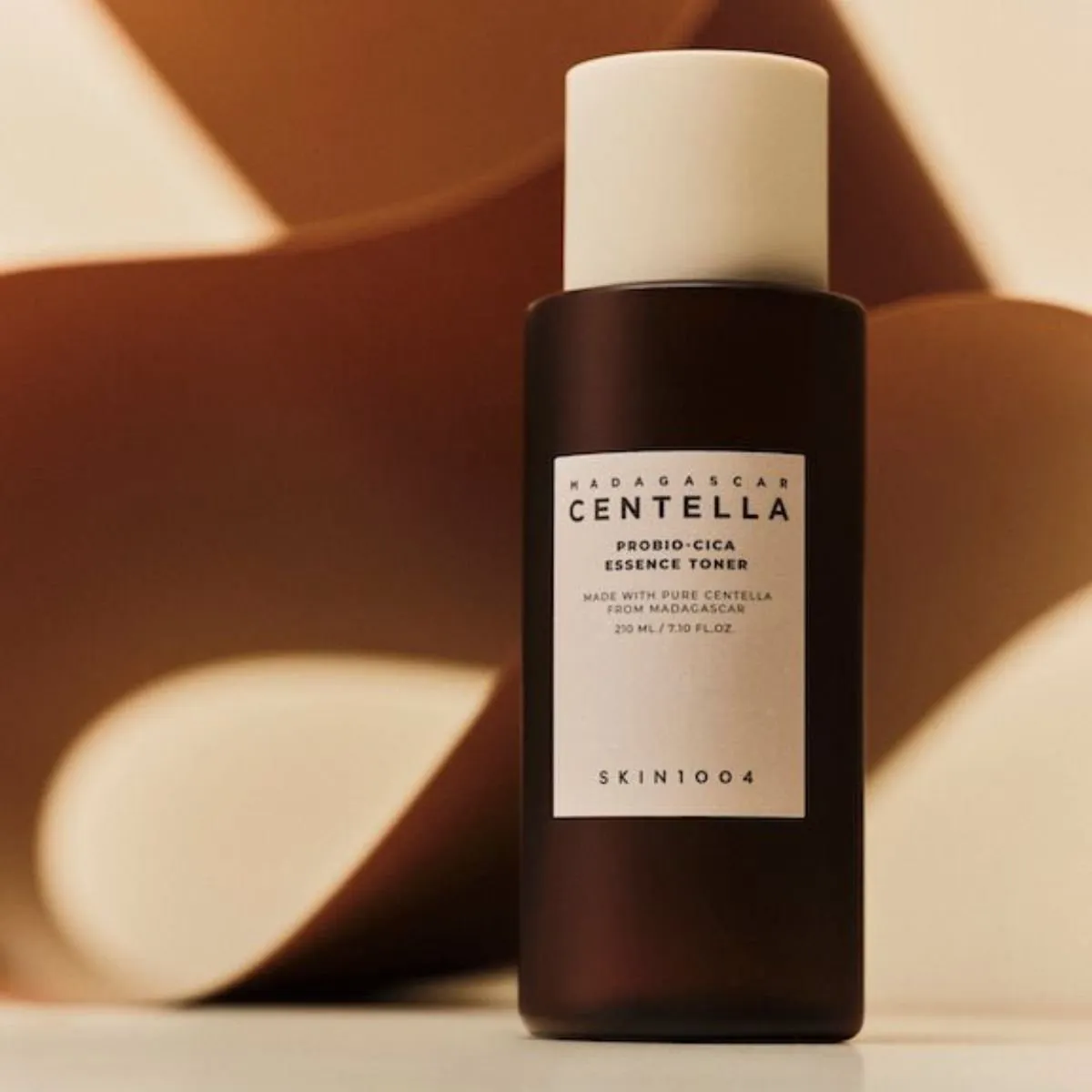 TóNICO SKIN1004 MADAGASCAR CENTELLA PROBIOCICA ESSENCE TONER 210ML