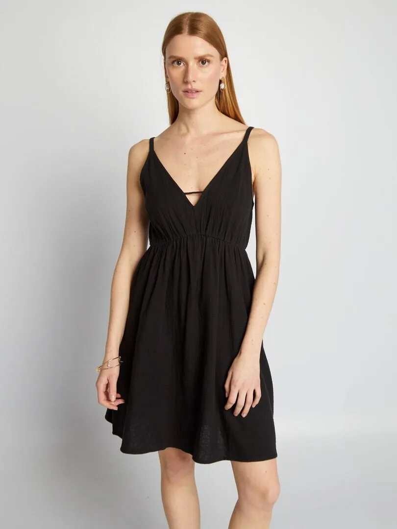 VESTIDO CORTO LISO DE TIRANTES FINOS  NEGRO