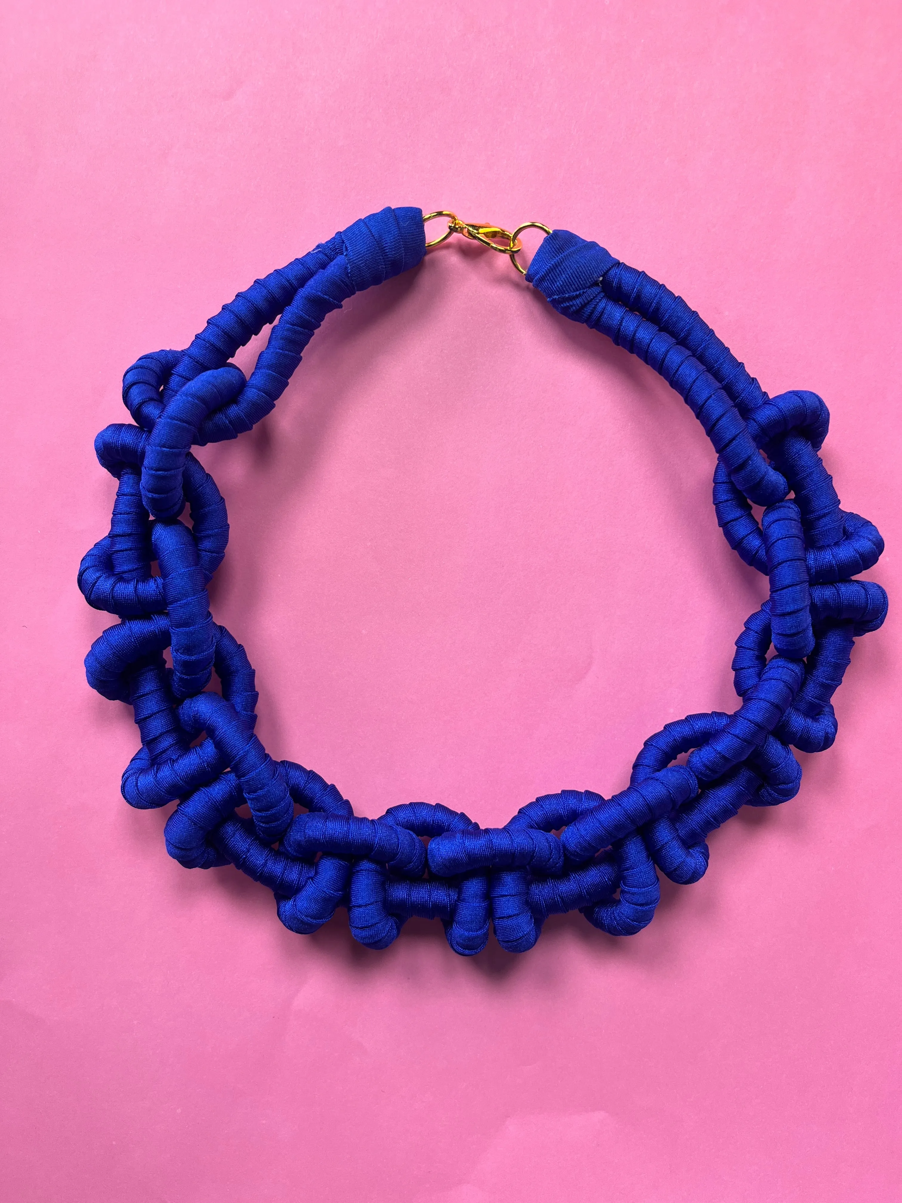 VIRGINIA DEMARIA Collar Trenzado Azul Eléctrico S