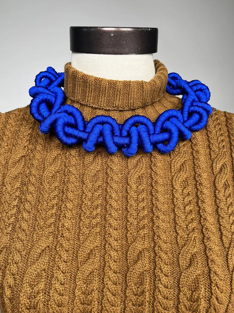 VIRGINIA DEMARIA Collar Trenzado Azul Eléctrico S