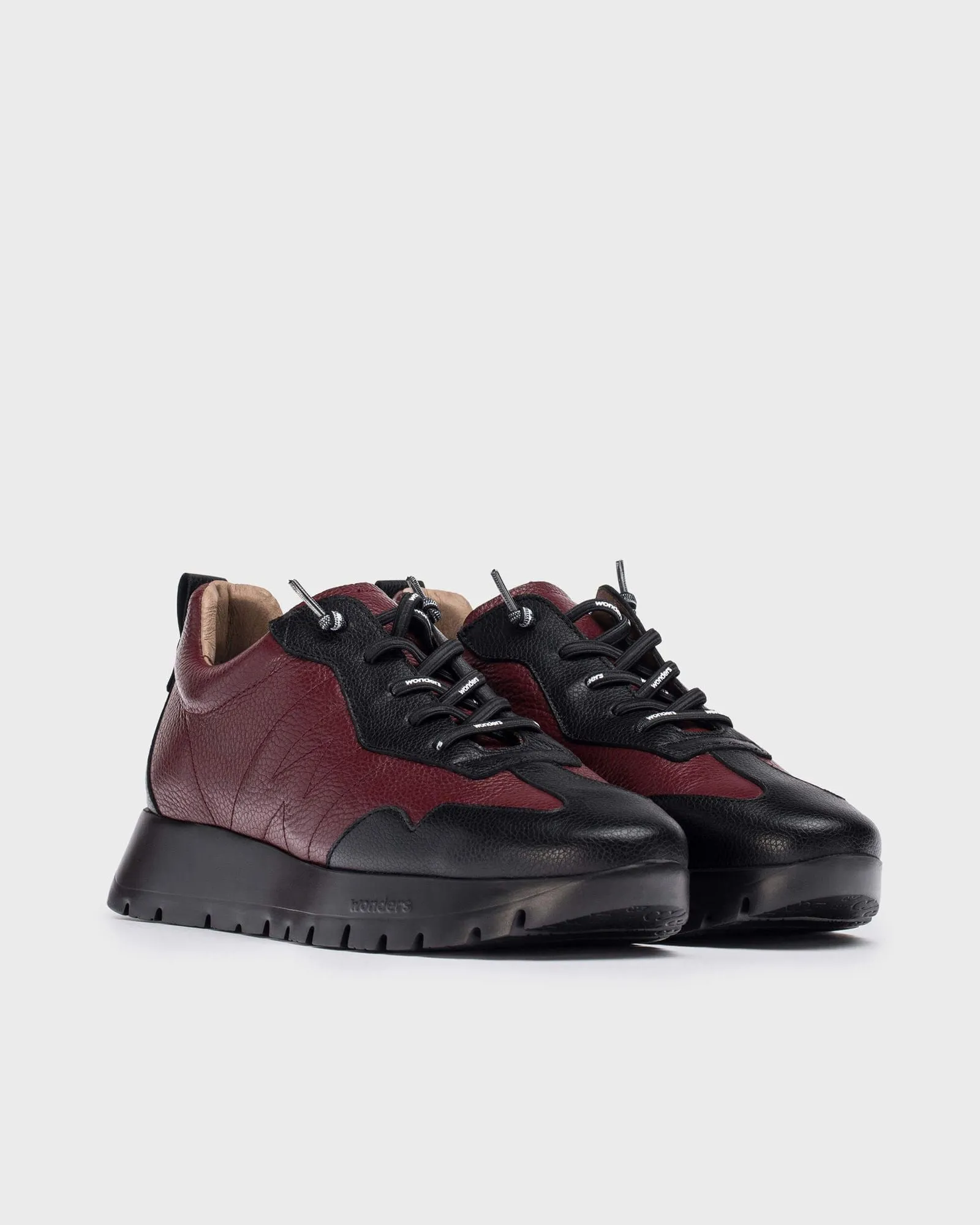 WONDERS A2450 NEGRO/VINO
